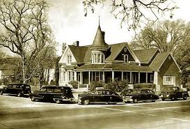 James Dean Taken To And Was Embalmed At The Kuehl S Mortuary At 17th And Spring Streets In Paso Robles California 1955 James Dean James Dean Car Home History