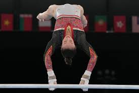 1 day ago · nina derwael of belgium took advantage of her rivals' mistakes and nerves during the uneven bars final on sunday to win the gold medal in her specialty. Zqoitwreqd3ifm