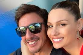 Pampita opened up recently and it is located at the heart of the commercial district of jersey city heights. Roberto Garcia Moritan Hablo Del Nombre Que Eligio Junto A Pampita Para Su Bebe La Nacion