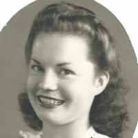 Ellen Leavitt's Instagram, Twitter & Facebook