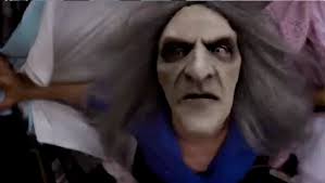 MICHAEL TIDDES • A Haunted House 2 • Movie REVIEW [EN,NL] • Peek-A-Boo  Magazine