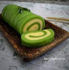 Bikin bolu gulung itu biasanya pakai banyak telur biar jadinya lembut dan hasil gulungannya juga cantik. Dapur Icip Icip Bolu Gulung Roti Tawar Vy Lidya Facebook