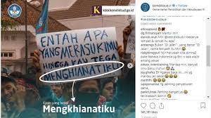 Tidak perlu kalimat yang banyak gambar sudah mewakili poster. Ketika Kemendikbud Perbaiki Ejaan Poster Pendemo Ada Yang Sadar