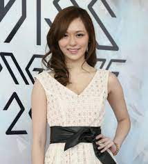 今屆香港小姐就剛公佈結果，賽前大熱門的6號馮盈盈成今屆香港小姐冠軍： 馮盈盈得到36,679票成為香港小姐冠軍，公佈結果一刻： 賽前相集，之前都報導過幾次： 圖集 點擊率高人氣勁 候選港姐馮盈盈一睇再睇 港姐2016首輪面試 港大女神馮盈盈crystal fung跑出 æ¸¯å§2016é¦–è¼ªé¢è©¦ æ¸¯å¤§å¥³ç¥žé¦®ç›ˆç›ˆcrystal Fungè·'å‡º Jdailyhk