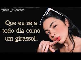 O artista desenhou as iniciais do nome do menino, entre uma cruz e um sorriso. Girassol Whindersson Nunes Lucas Cover Letra Youtube Musica Girassol Girassol Cover