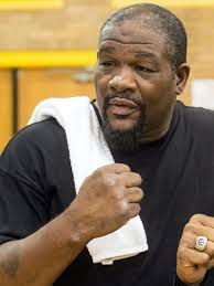 Former champs Riddick Bowe, Ray Mercer visit students at Central, Ali's  alma mater