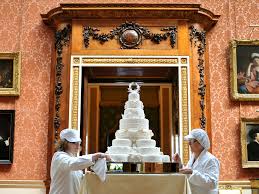 Kensington palace first shared the wedding cake plans back in. The Heartwarming Reason Prince Harry And Meghan Markle May Have A Banana Wedding Cake Vogue