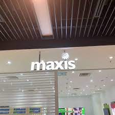 International commerce centre, currently the tallest building in hong kong at 484 m (1,588 ft), completed in 2010; Maxis Centre Maluri 0 Tips