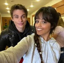 Cenicienta Conoce Al Principe Azul De Camila Cabello Nicholas Galitzine Cine Y Television Los40