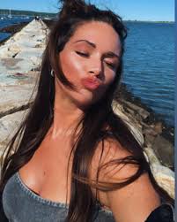 Shari Barrett (@shari_marisa_) • Instagram photos and videos