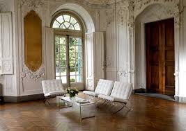 The barcelona chair, an icon of the modern movement, exudes a simple elegance, epitomizing mies's theory that less is more. Eye For Design Decorating With The Barcelona Chair