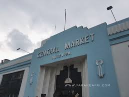 Petaling street is in downtown kuala lumpur, a short distance southeast of merdeka square and the jamek mosque. Kedai Bunga Hidup Segar Harga Borong Di Petaling Street Pasar Seni Kuala Lumpur Farah Dafri