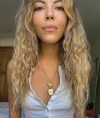 Read this to learn how to grow long i mean, now that i'm in my 30s, i am slowly realizing that to grow healthy hair and keep it long will however, there are a few things i know make a huge difference in my regular hair care routine. Does Dirty Hair Grow Faster I Tried It For More Length
