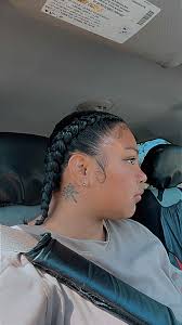 Looking for a braider available today Need it done today please 🙏