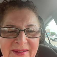 Can I get a hi at least? I like your profile ♥️🥰 Can we friends👋. I'm  from USA & you?