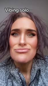 Elisa Mari's Instagram, Twitter & Facebook