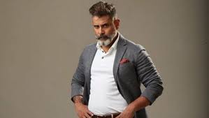 Iru mugan (2016) hindi dubbed a disgraced raw agent akilan (vikram) is recalled by the agency to track down a crazy scientist and a cross dresser love (also vikram), who has discovered a deadly new drug 'speed inhaler'. Chiyaan Vikram Birthday Iru Mugan Pithamagan Films To Watch On The Actor S Special Day Premium Zee5