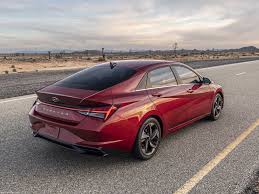 The avante 2021 aims to bring instinctive beauty and create emotional value and desirability. Hyundai Elantra 2021 Pictures Information Specs