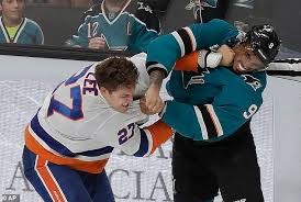 Police were dispatched at 6:46 a.m. Ex Girlfriend Of Nhl Star Evander Kane Sues Him For 6m Daily Mail Online