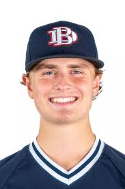 Avery Duncan's Instagram, Twitter & Facebook