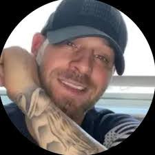 Stephanie Bumgardner's Instagram, Twitter & Facebook