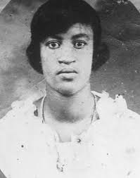 Vanilla White Quilt Exhibit Gallery