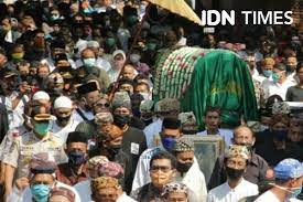 Doa Saat Memasukkan Jenazah Ke Liang Lahat Dan Maknanya