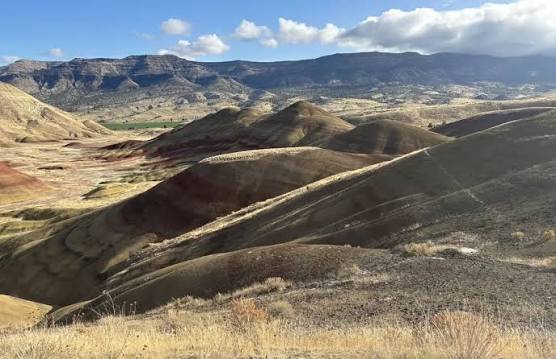 Painted Hills Overlook, Oregon - 702 Reviews, Map | AllTrails