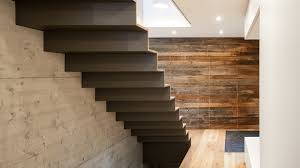 Filigrane Faltwerktreppe Aus Stahl Und Holz Treppe Metalltreppe Holztreppe