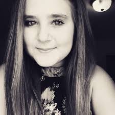 Marissa Poe's Instagram, Twitter & Facebook