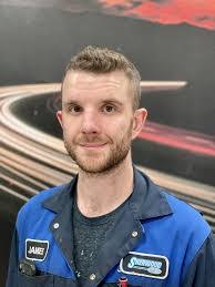 Gwen Sherwood's Instagram, Twitter & Facebook