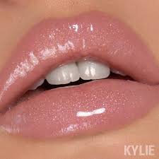 L Oreal сияющая помада для губ Color Riche Shine Kylie Cosmetics Kyliecosmetics Daddy S Girl High Gloss Lip Colors Pink Lips Pink Lip Gloss