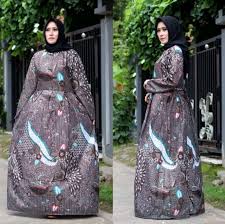 Kekompakan seperti ini menjadi hal yang banyak diinginkan oleh keluarga. 35 Rekomendasi Gamis Batik Modern Di Bawah Rp250 Ribu Untukmu Update 2021 Bukareview