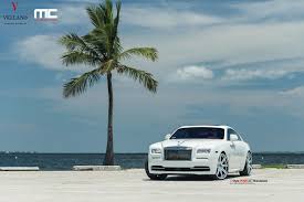 White Rolls Royce Wraith Looks Stunning On Vellano 24s Motorward White Rolls Royce Rolls Royce Wraith Rr Wraith