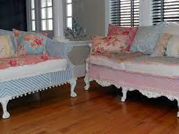 Pembayaran mudah, pengiriman cepat & bisa cicil 0%. Shabby Chic Sofas Slipcovered With Vintage Chenille Bedspreads And Roses Fabrics Eklektisch Wohnbereich Boston Von Donna Thomas Vintage Chic Furniture Houzz