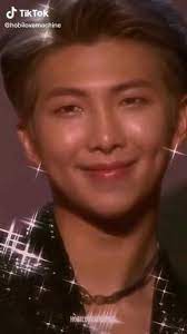 Romanización revisada del coreano, bangtan sonyeondan) es un grupo surcoreano formado en seúl en 2010 y que debutó en 2013 bajo la compañía big hit. Rm Tiktok Video Bts Rap Monster Bts Face Namjoon