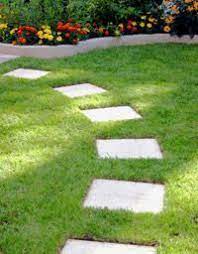 How To Make A Stepping Stone Path Stepping Stone Paths Stepping Stone Pathway Garden Stepping Stones