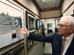 Warren buffett's net worth is driven by these 'ironclad' rules. Take A Tour Of Warren Buffett S Office