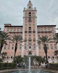 The 10 Most Haunted Hotels In California Haunted Rooms America In 2021 Most Haunted Places Haunted Places Haunted Hotel