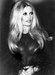 Бриджит Бардо (Brigitte Bardot), родена на 28 септември 1934г. в Париж, е  френска актриса, певица и манекенка, която по-късно става активист за  правата на животните. Тя е един от най-известните секс символи