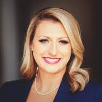 Samantha Hollinger's Instagram, Twitter & Facebook