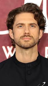 Aaron, Lea and Nicholas were live