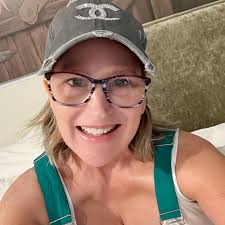 Sweet T Bombs LIVE surprise jewelry reveals