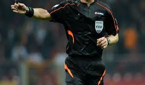 Fırat aydınus'un cezası belli oldu derbi hakeminin üstü çizildi fırat aydınus caner erkin ile fırat aydınus arasında ilginç anlar. Hatay Galatasaray Macinin Hakemi Firat Aydinus Koronavirus