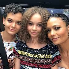 Westworld star thandie newton is reclaiming her real name. How Many Kids Does Thandiwe Newton Have Popsugar Family