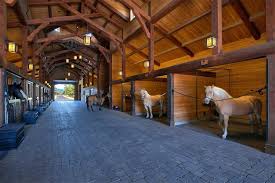 Beautiful Barn Interior Luxury Horse Barns Horse Barn Plans Dream Horse Barns