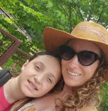 Pretty Girls” drops tonight at midnight eastern! Music video tomorrow at  10am EDT