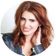 Heidi Spear's Instagram, Twitter & Facebook