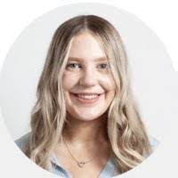 Chelsea Dickens's Instagram, Twitter & Facebook