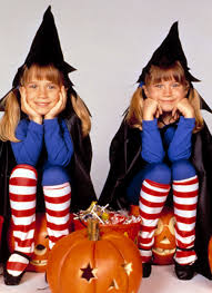 The olsen twins were a year old when they were cast to share the role of baby michelle on full house when it premiered on abc in 1987. Ashley Olsen Starportrat News Bilder Gala De